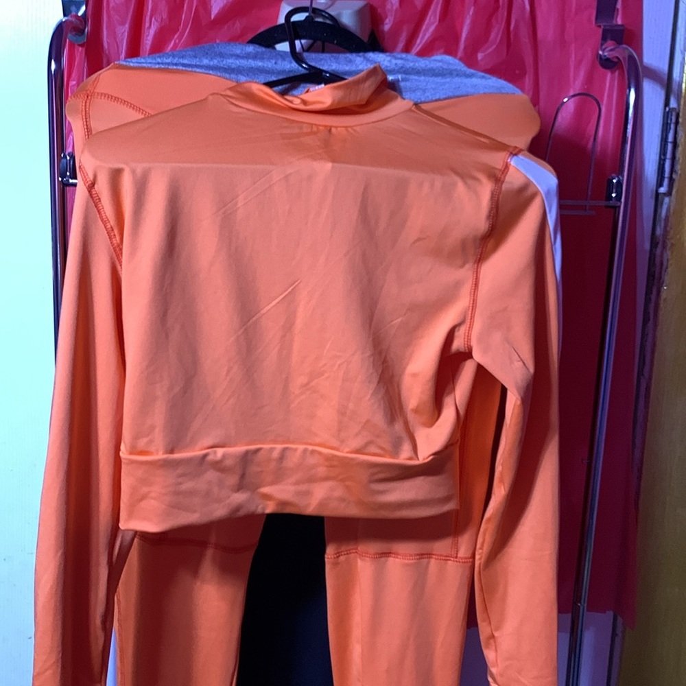 Two Piece Set - image 4